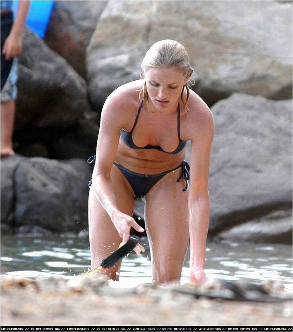 Cameron Diaz looking very sexy in bikini and wet swimsuit in movie #75328784