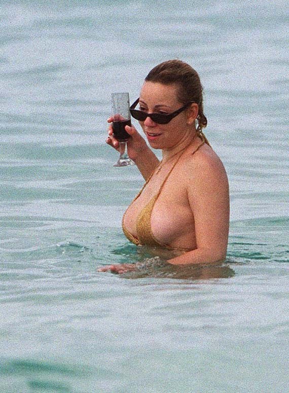 Mariah Carey robe transparente et bikini photos paparazzi
 #75440146