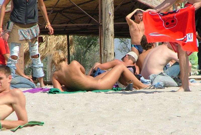 Avertissement - photos et vidéos de nudistes réels et incroyables
 #72275128