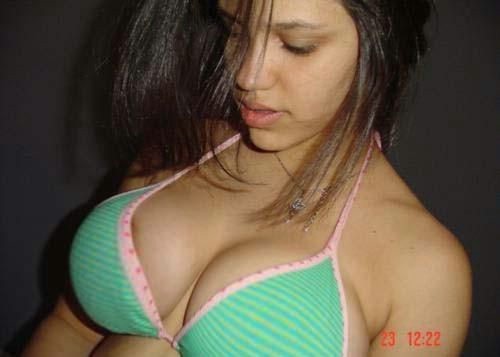 Big Tit Mädchen in Bikinis außerhalb
 #73187414