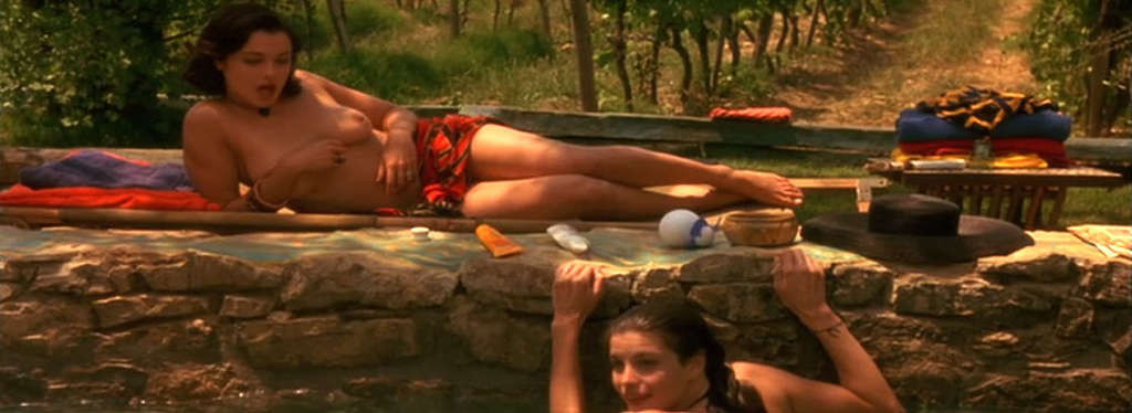 Rachel Weisz mostrando sus buenas tetas grandes en tapas de películas desnudas
 #75394044