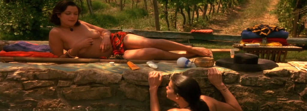 Rachel Weisz mostrando sus buenas tetas grandes en tapas de películas desnudas
 #75394050
