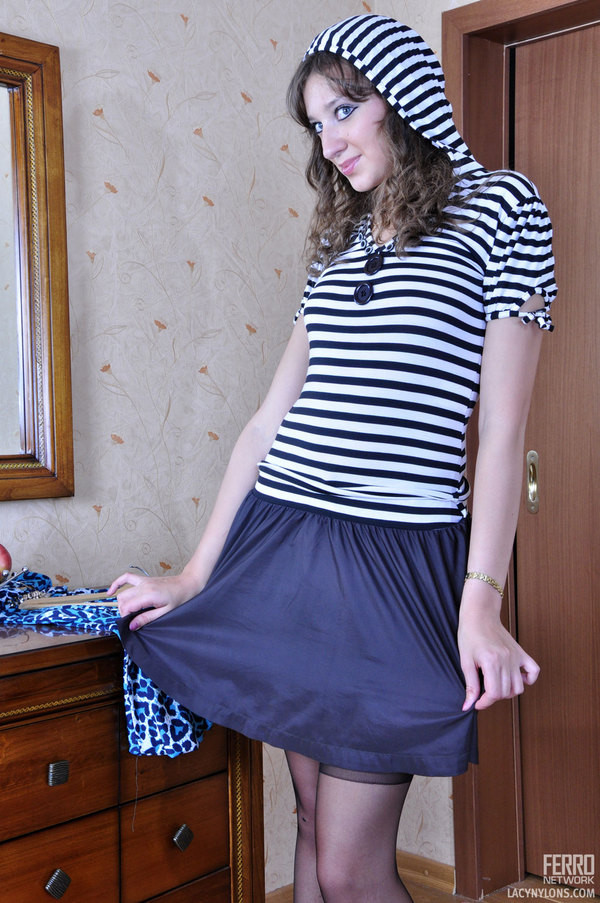 Chica increíble en medias calientes
 #76514050