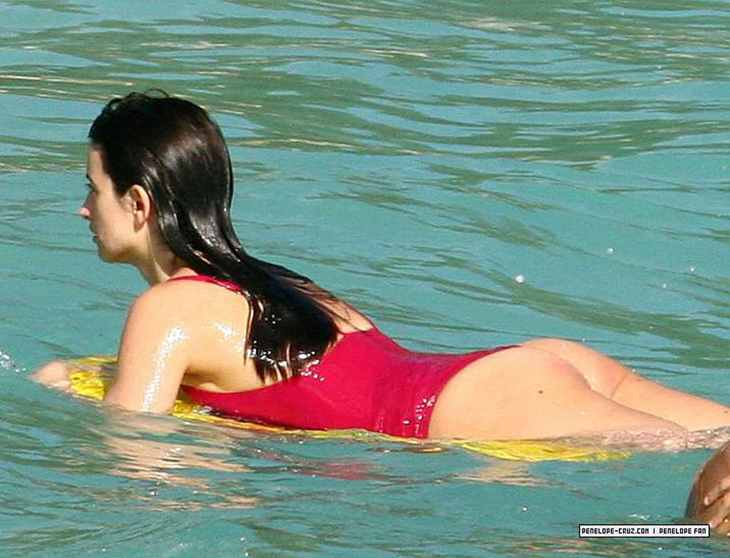 Penelope Cruz exposing sexy body and huge nude boobs on beach #75326727