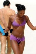 Naomi Campbell Showing Her Nice Tits And Posing Sexy In Bikini