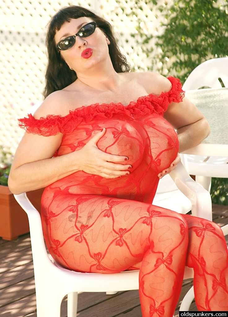 Fat mature Betty Boobs in red fishnet getting nasty outdoors #71739757