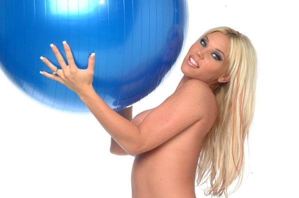 Vollbusiges Babe spreizt Fotze
 #74058514