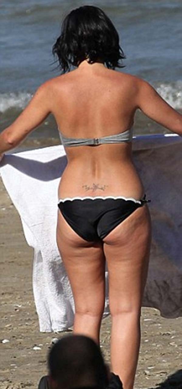 Lily Allen very leggy in mini skirt and in fuckme boots and in bikini on beach #75315186