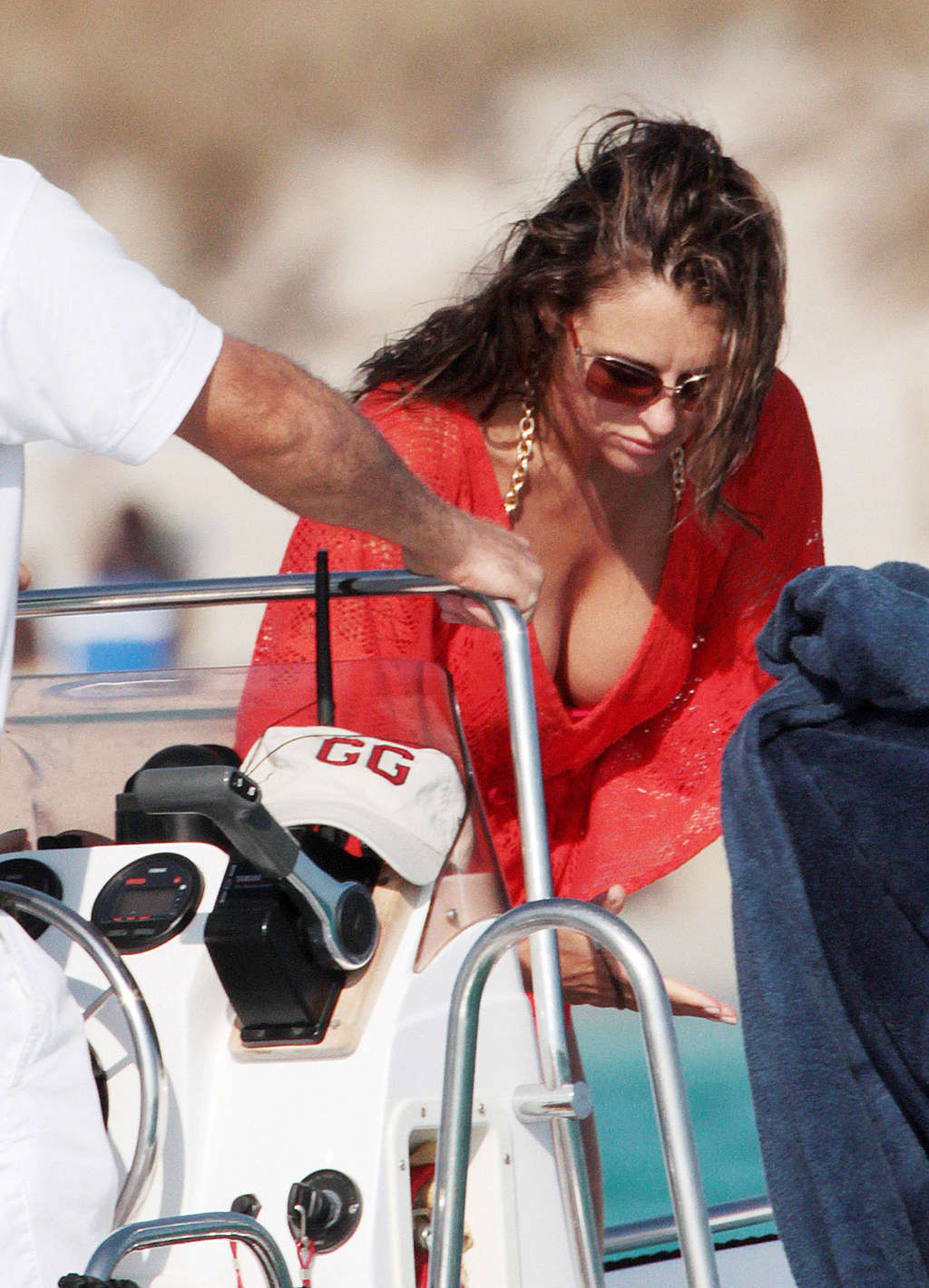 Elizabeth Hurley exposing her sexy body and huge boobs in bikini on yacht #75338076