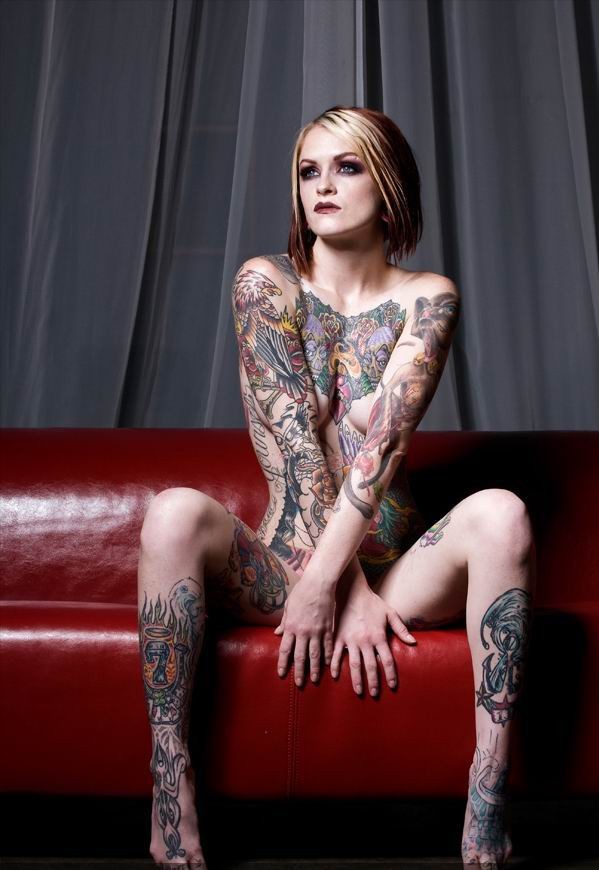 Ragazze perverse tatuate e con piercing
 #67507256
