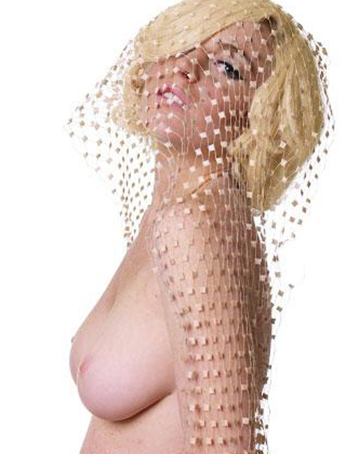 Celebrity scandal babe Lindsay Lohan nude and shaved #75410602