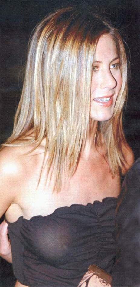 Jennifer aniston mostrando el coño en bragas transparentes upskirt
 #75403645