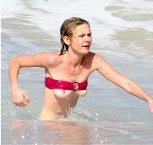 Celeb Kirsten Dunst lets her big tits hang out #73205311