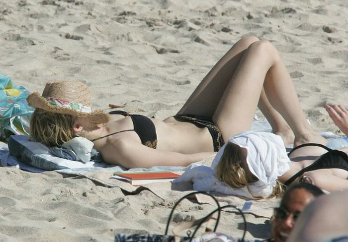 Celeb Kirsten Dunst lets her big tits hang out #73205345