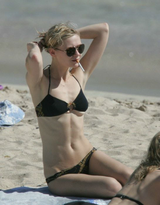 Celeb Kirsten Dunst lets her big tits hang out #73205349