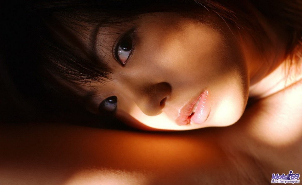 Saki ninomiya adorabile teenager giapponese mostra culo caldo e figa pelosa
 #69779034