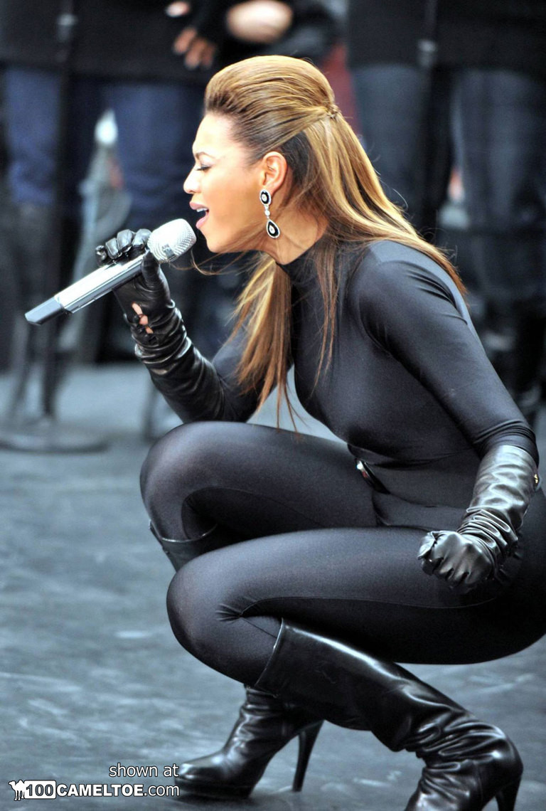 Beyonce demonstriert engen Spandex Kamelzeh
 #75134302