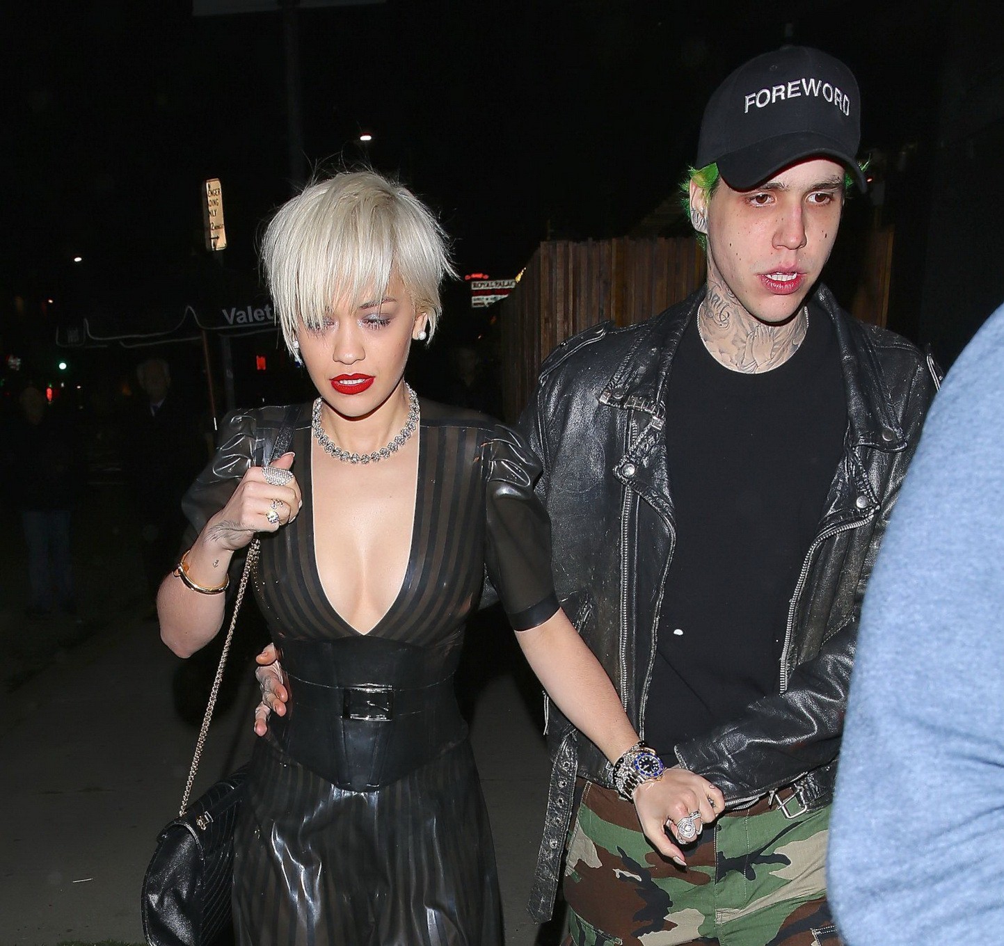 Rita Ora zeigt ihre Brüste ohne BH in einem schwarzen Seethru-Kleid bei den ni
 #75170860