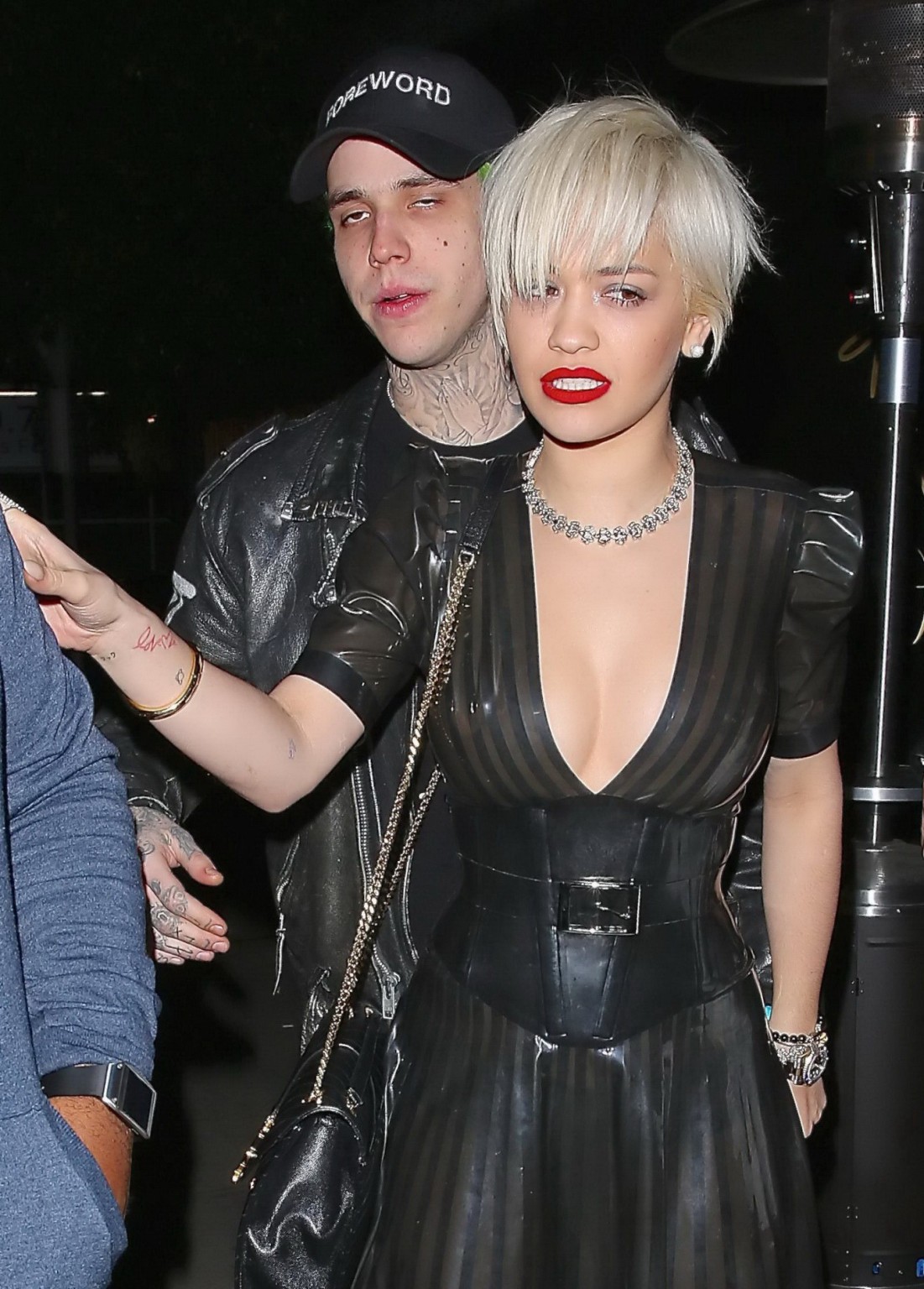 Rita ora mostra le sue tette e pokies senza reggiseno in abito nero seethru al ni
 #75170941