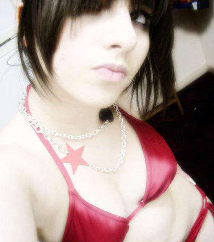 Pictures of camwhoring emo and punk babes #75709721