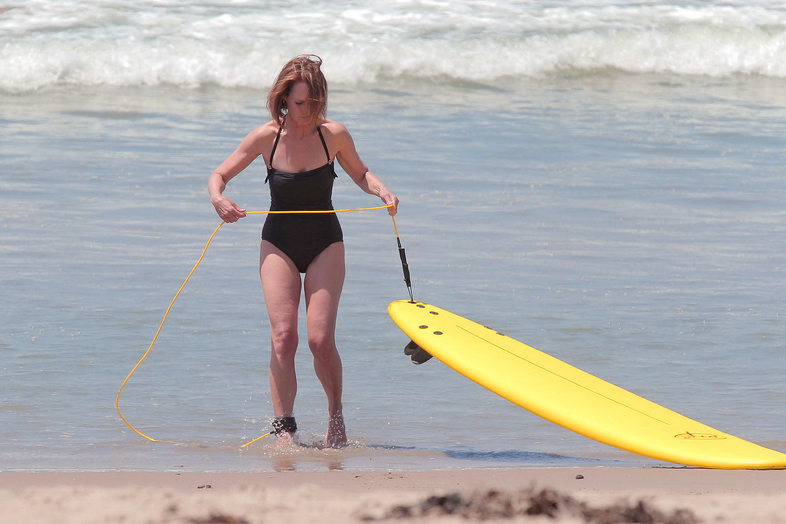 Helen Hunt shows off her still desirable body in black swimsuit while filming Ri #75222259