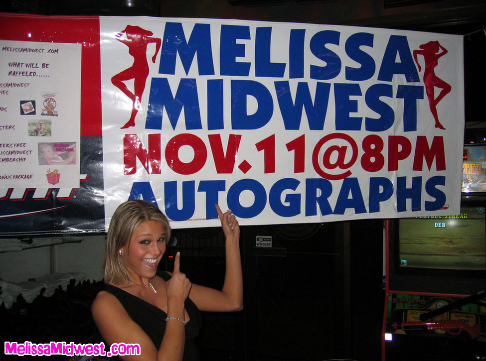 Melissa medio oeste firma de autógrafos en la casa de hielo
 #67340495