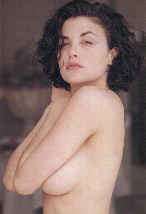 Sherilyn fenn mostrar su coño peludo y tetas en las escenas de la película desnuda
 #75437496