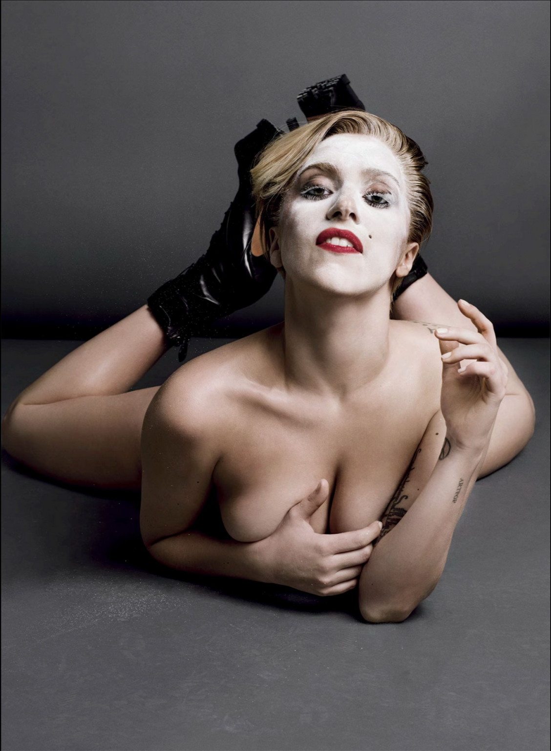Lady Gaga showing off her naked body at the photoshoot for V Magazine Fall 2013 #75219868