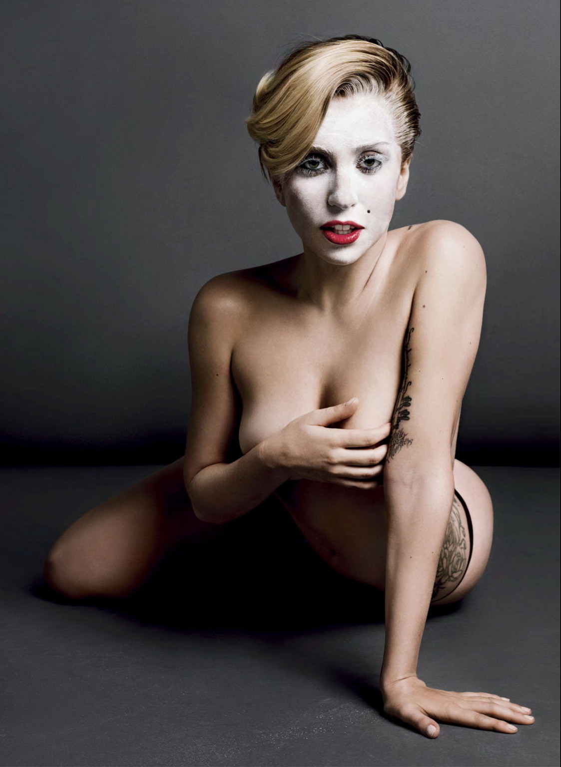 Lady Gaga showing off her naked body at the photoshoot for V Magazine Fall 2013 #75219873