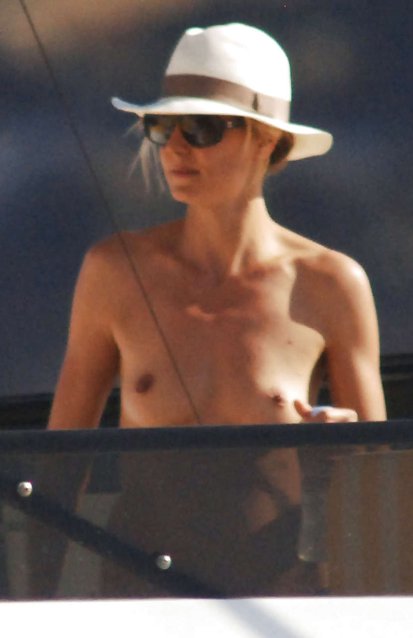 Heidi Klum caught enjoy sunbathing topless on yacht by paprazzi and posing sexy #75295220