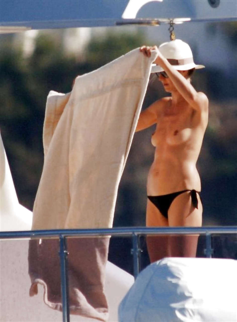 Heidi Klum caught enjoy sunbathing topless on yacht by paprazzi and posing sexy #75295237