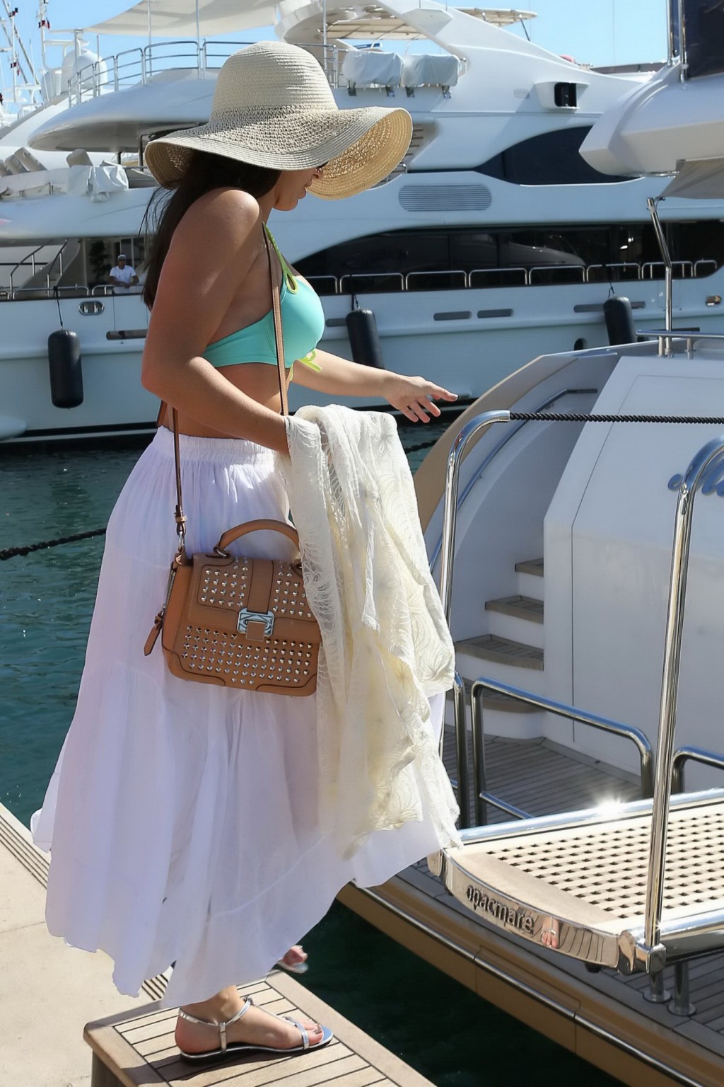 Jessica lowndes vollbusig tragen skimpy bikini top auf der yacht in cannes
 #75163787