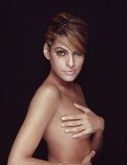 Eva Mendes Showing Her Ass And Posing Topless But Covered