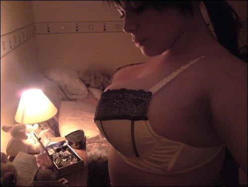 Chicas tetonas de vacaciones
 #77103368