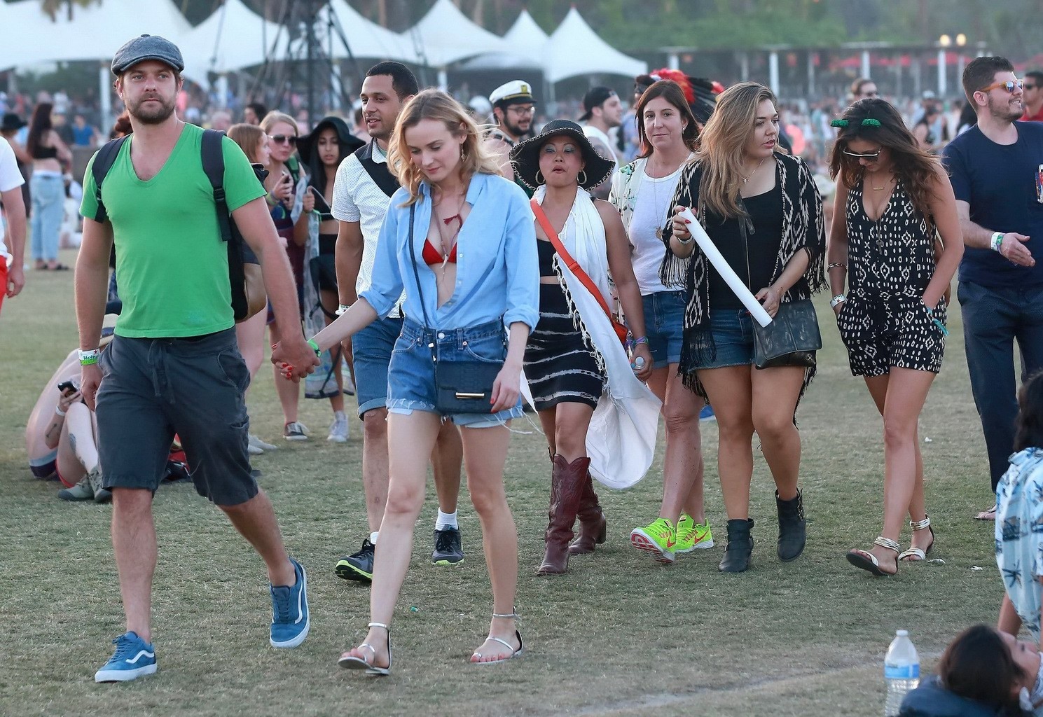 Nina dobrev und diane kruger cleavy und leggy bei coachella music festival weeken
 #75166594