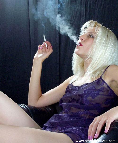 Watch exclusive smoking pics and movies #73260101