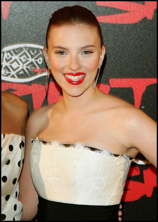 Celebrity Scarlett Johansson nice see thru hard nipples #75403723