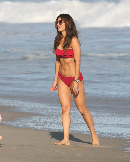 驚くほどホットな下着でアリ・ランドリーのセクシーボディ
 #75389803