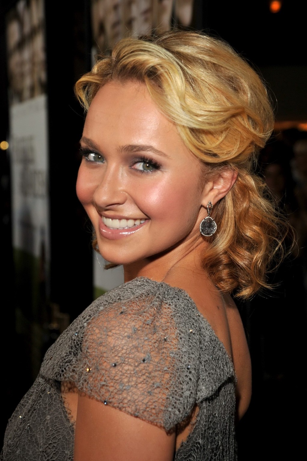 Hayden panettiere porte une mini-robe à la première de 'fireflies in the garden'.
 #75285550