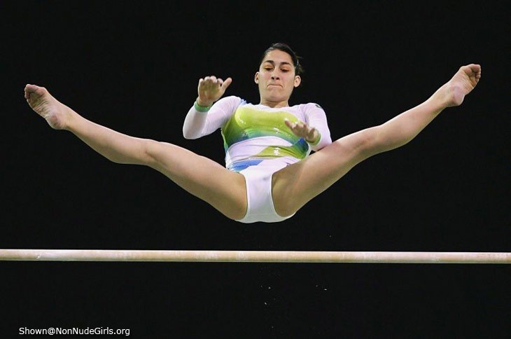 Gymnast spreading #70759367