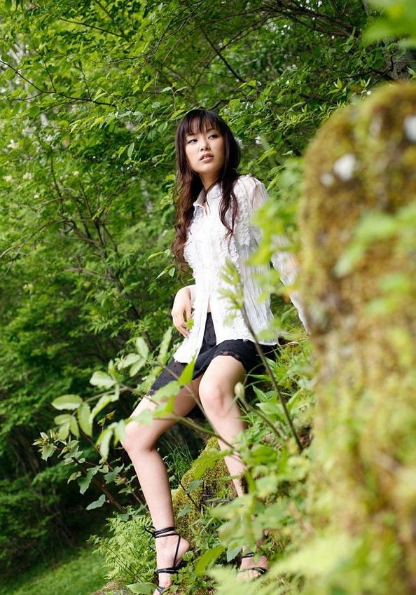 Japanese idol Yua Aida poses outdoors showing tits #69779207