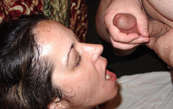 Después de chupar la garganta profunda chica recibe cargas de esperma
 #76036214