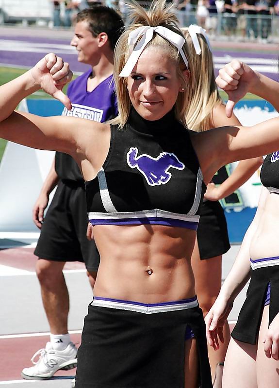 Hardbody chix showing off their gorgeous abs #71018894
