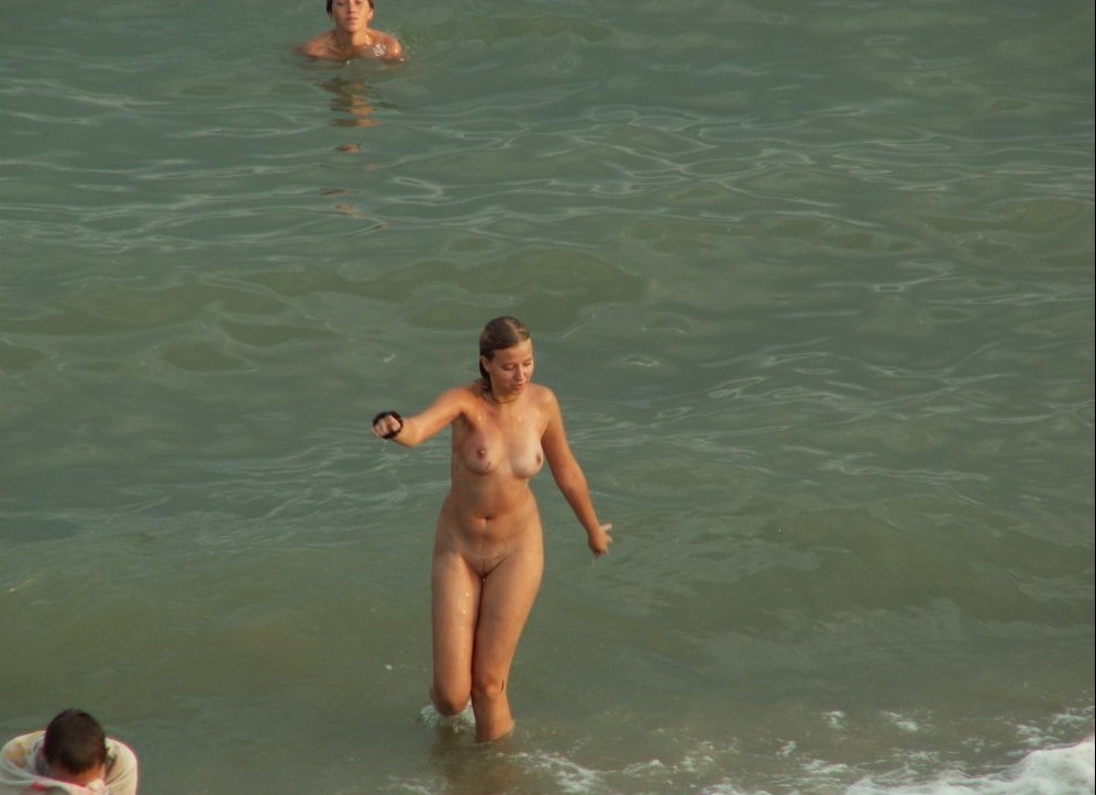 Fotos de nudistas increíbles
 #72261012