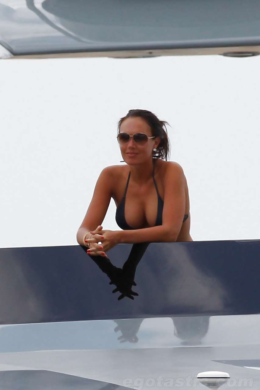 Tamara Ecclestone nipple slip caught by paparazzi and posing in stockings #75296056