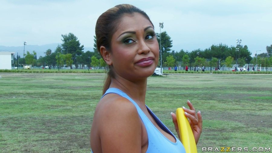Indian milf Priya Rai loves to work out before sex #77766297