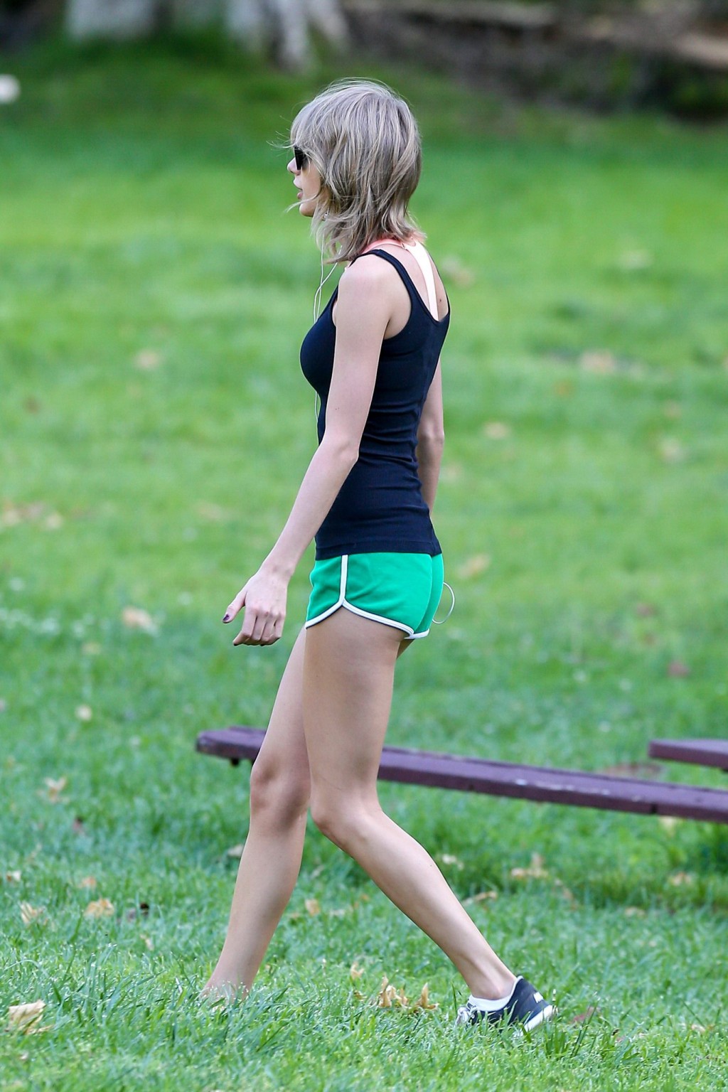 Taylor Swift shows off her ass wearing a tiny green shorts for a workout in LA #75168769