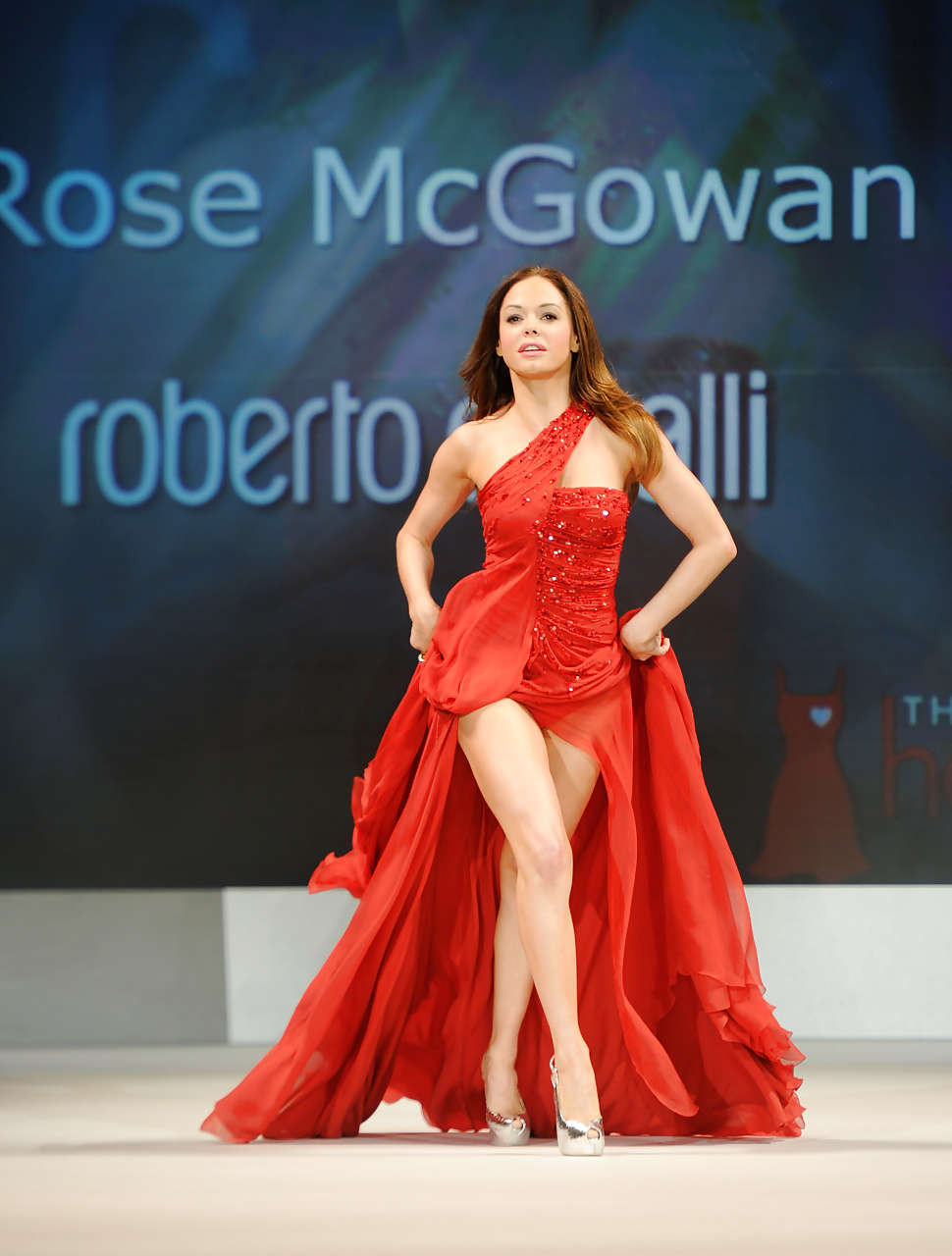 Rose McGowan showing her great legs and almost upskirt #75273829