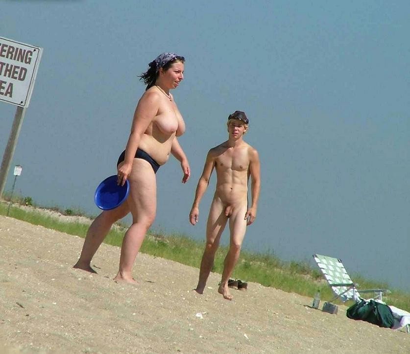 Attenzione - foto e video di nudisti incredibili
 #72267527