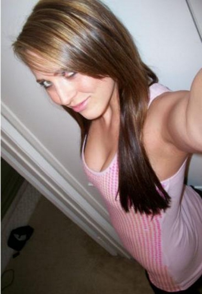 Photo compilation of a naked pretty girl's hot selfpics #77089517